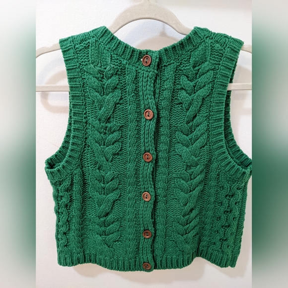 Green Cable Knit Sleeveless Sweater - Picture 3 of 4